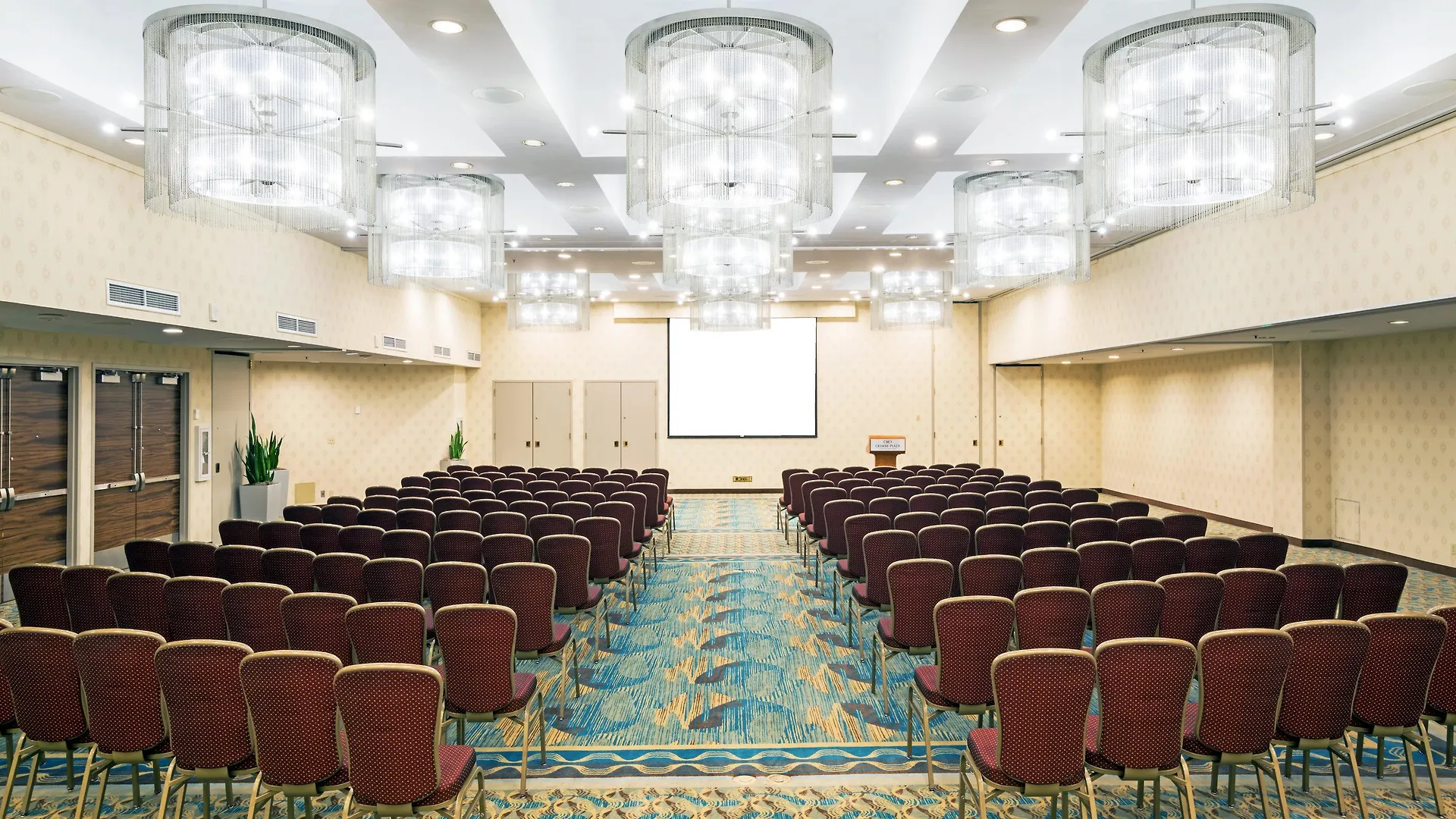 Crowne Plaza Seattle Newly Renovated With No Resort Fee Hotel