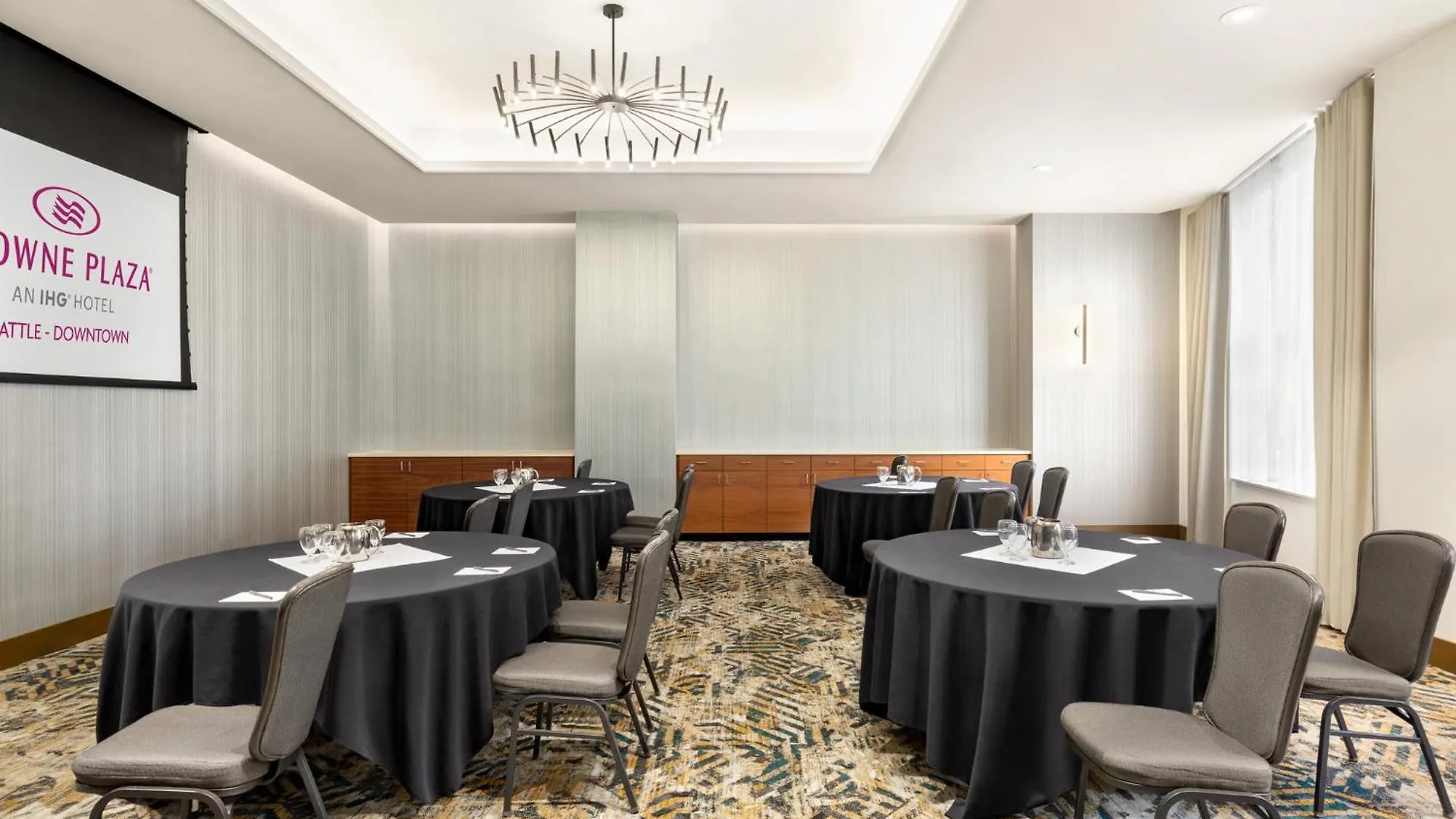 **** Hotel Crowne Plaza Seattle Newly Renovated With No Resort Fee United States