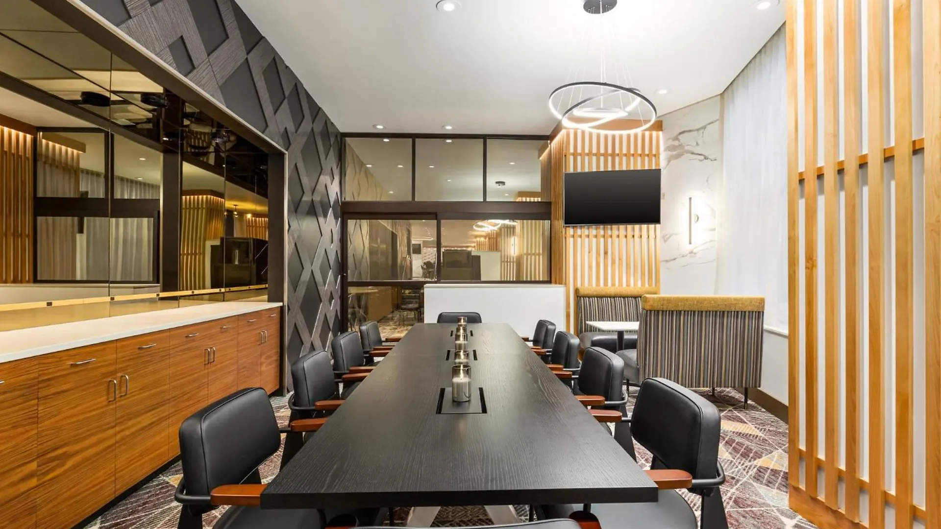 **** Hotel Crowne Plaza Seattle Newly Renovated With No Resort Fee United States