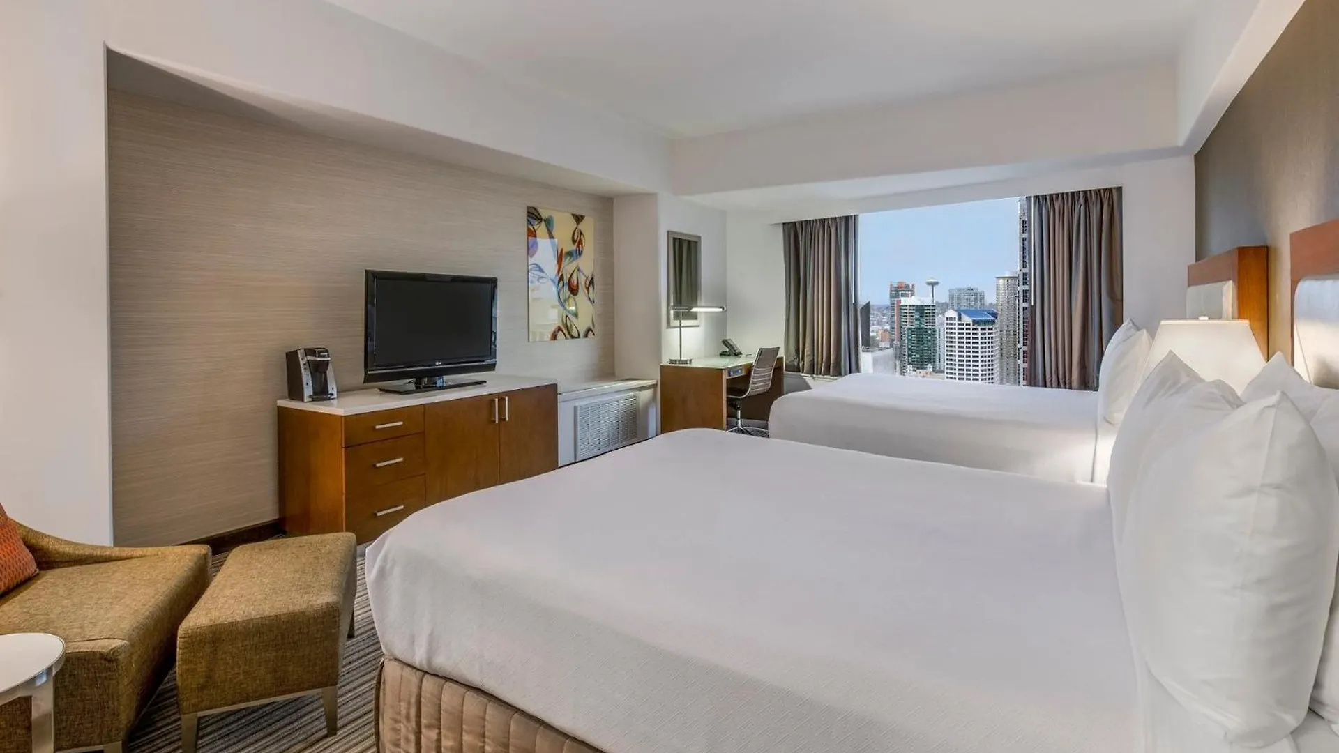 Crowne Plaza Seattle Newly Renovated With No Resort Fee