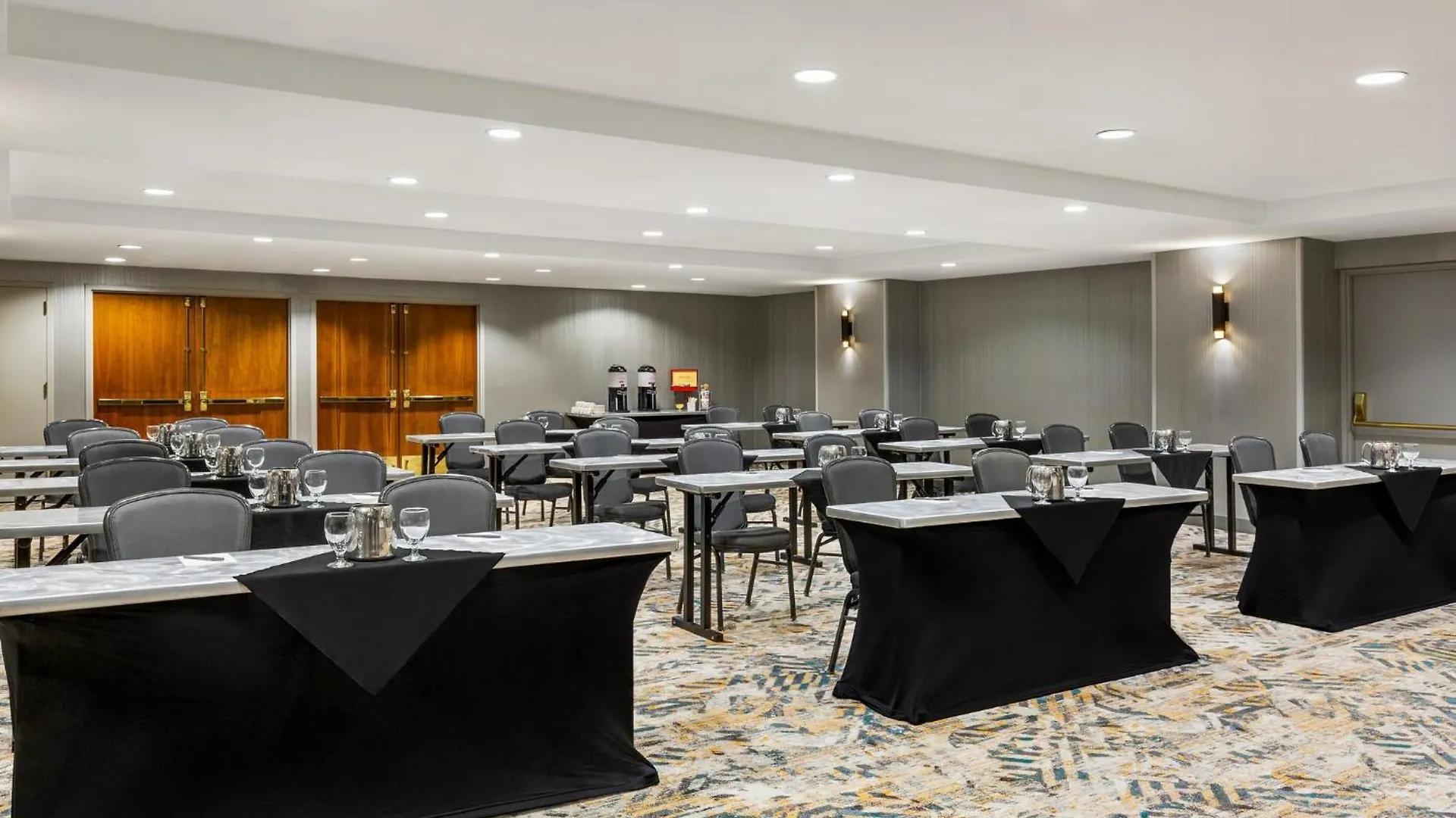 **** Hotel Crowne Plaza Seattle Newly Renovated With No Resort Fee Verenigde Staten