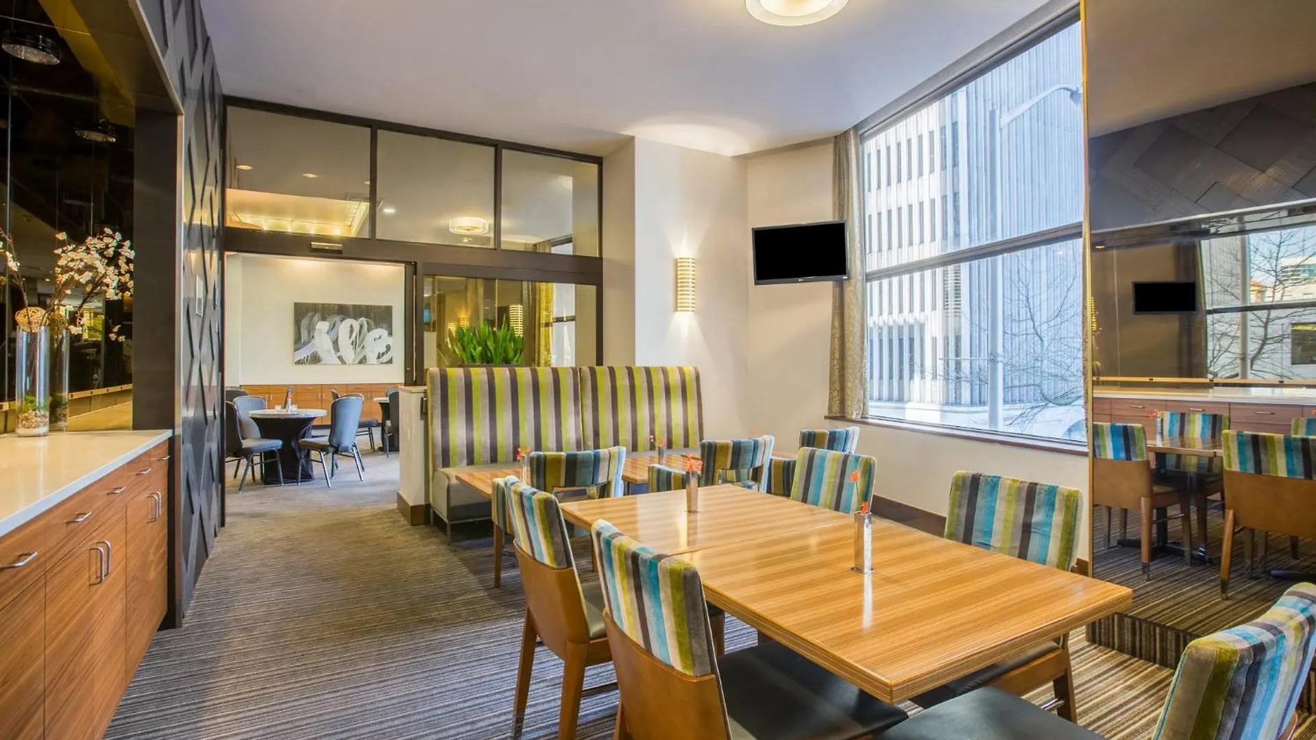 Crowne Plaza Seattle Newly Renovated With No Resort Fee Hotel
