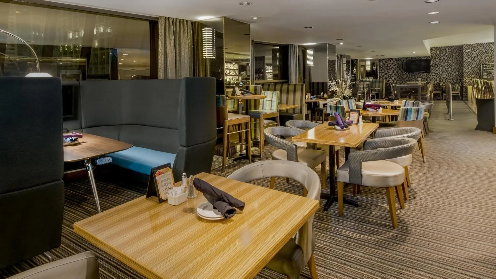 Crowne Plaza Seattle Newly Renovated With No Resort Fee