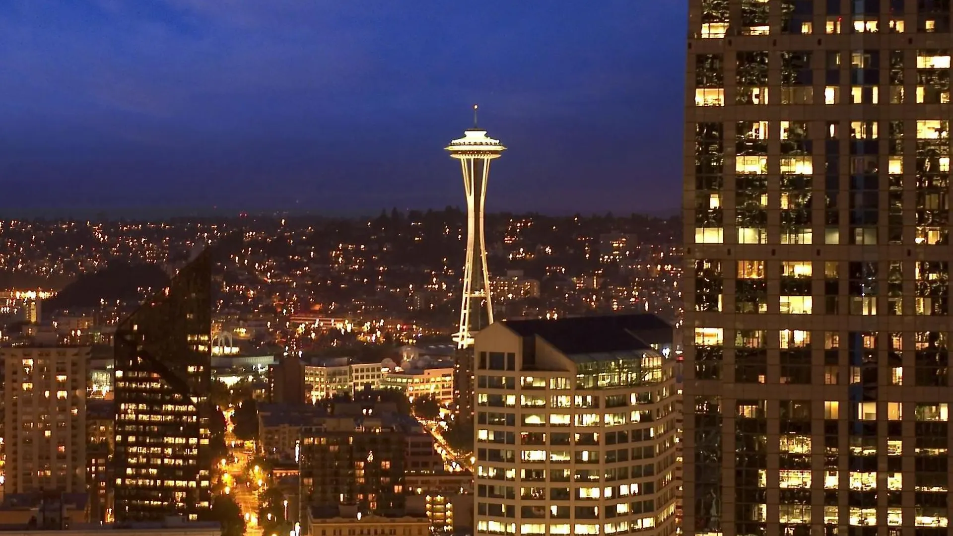 Hotel Crowne Plaza Seattle Newly Renovated With No Resort Fee